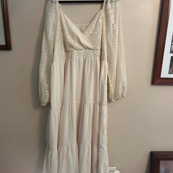 SHEIN Cream Long Sleeve Dress NWOT - Picture 1 of 6